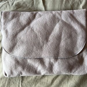 Soft Silver Cloud Pashmina Scarf with wrap from Bloomingdale’s NWT Super Soft